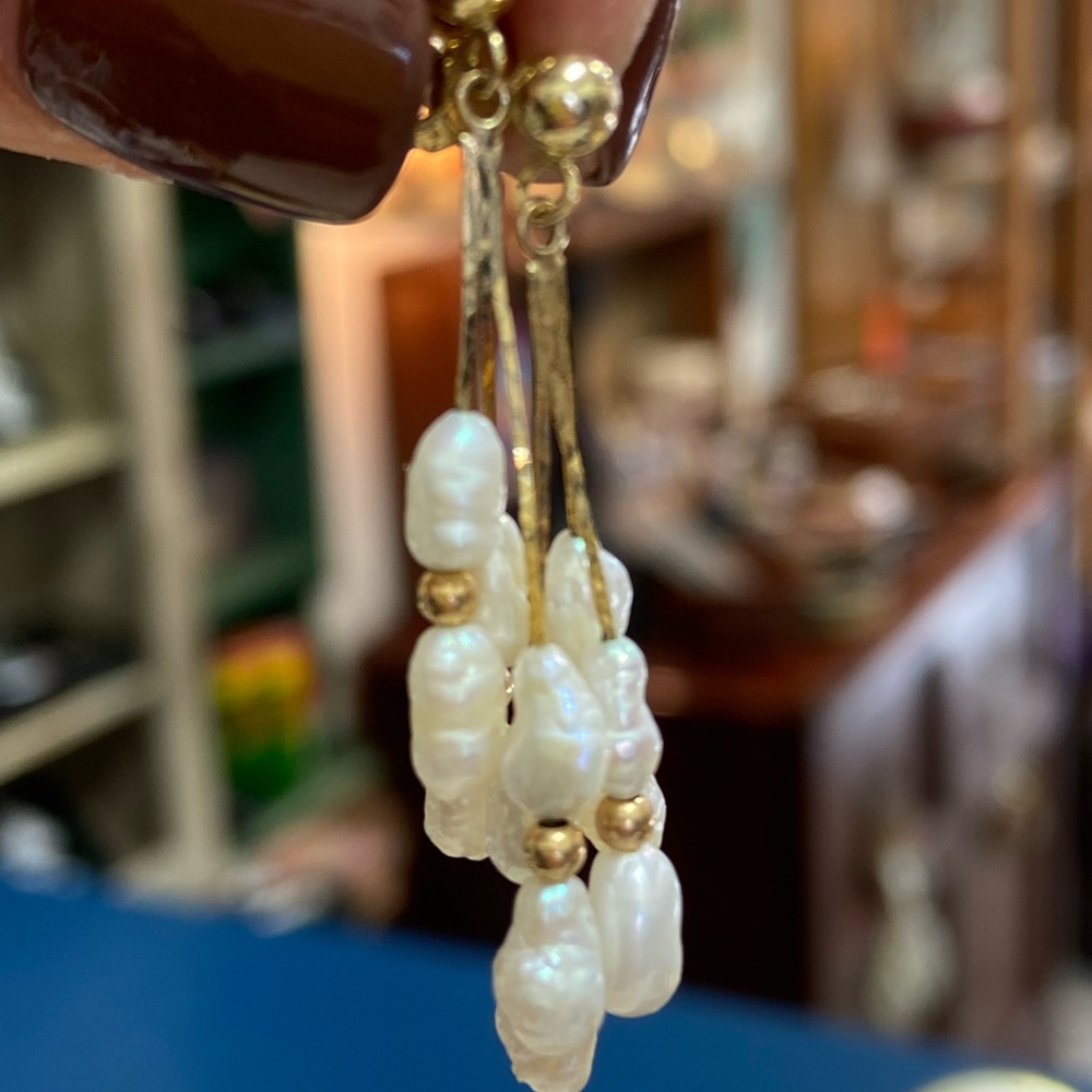 14K Gold Freshwater Pearl Post Earrings Vintage EUC